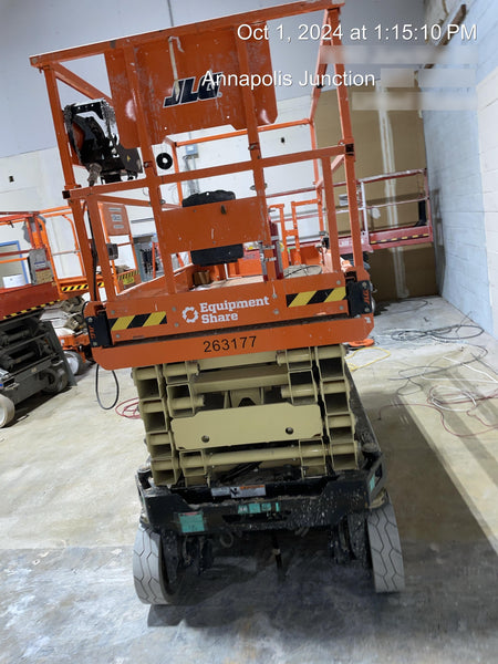 2022 JLG ES3246