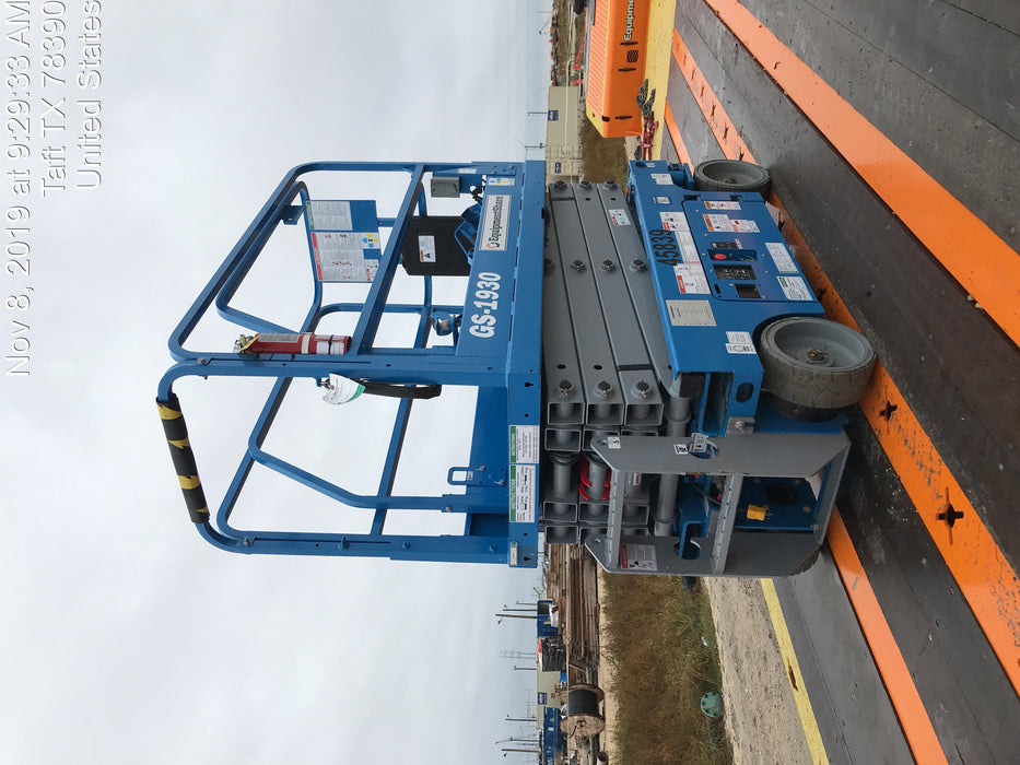 2019 Genie GS-1930 Fixed rails with chain Entry