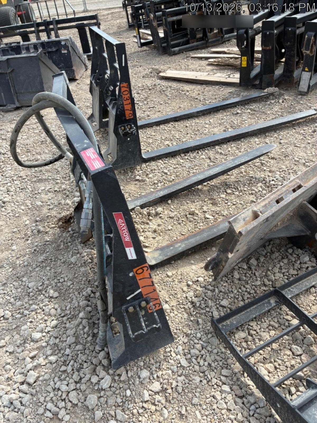 2026 ARROW MATERIAL HANDLING 72" Pallet Forks - Arrow