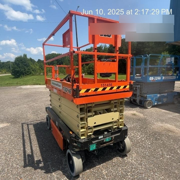 2021 JLG R3246
