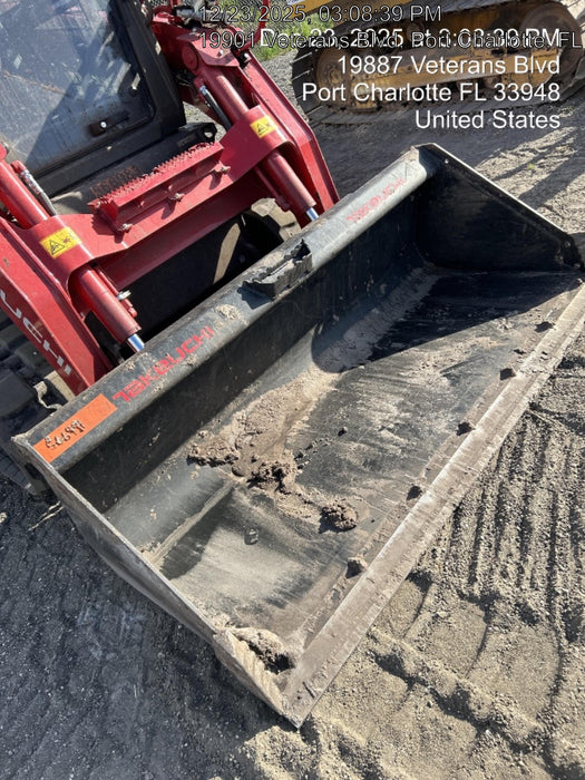 2025 TAKEUCHI 80" Smooth Bucket - Takeuchi