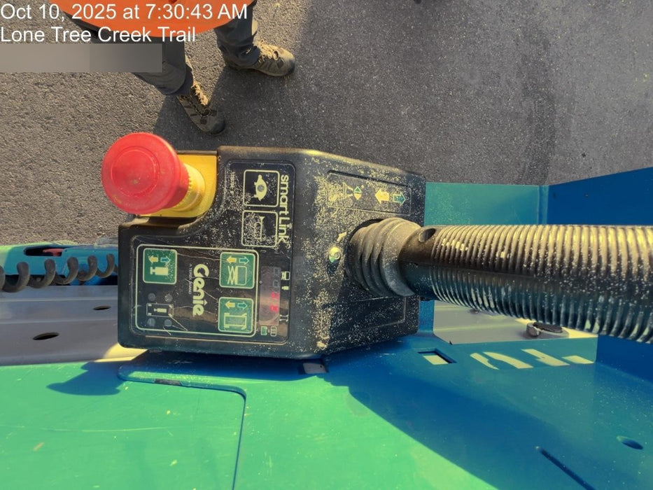 2019 Genie GS-3232 Folding rails with half height swing gate