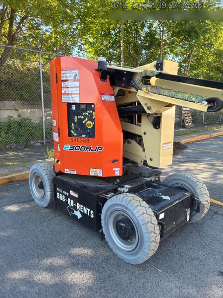 2025 JLG E300AJP