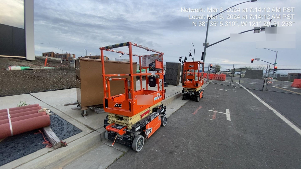 2021 JLG ES1330L