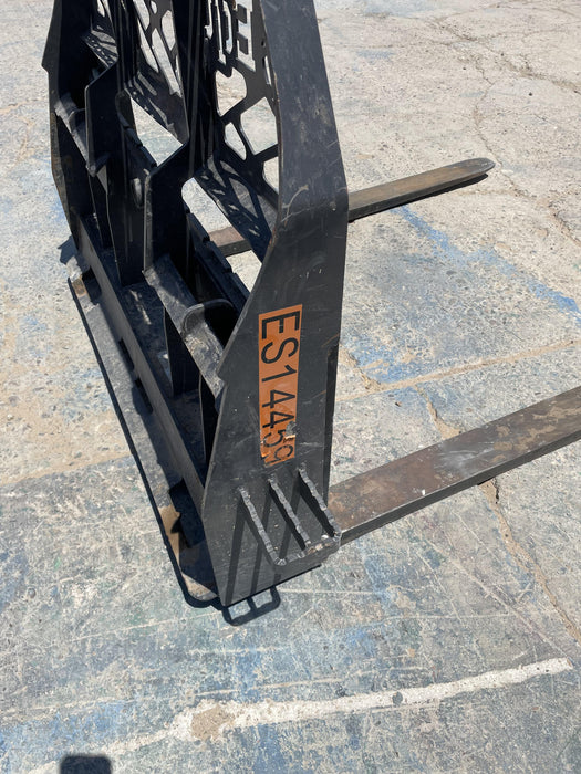 2021 PALADIN 48" Pallet Forks - Paladin