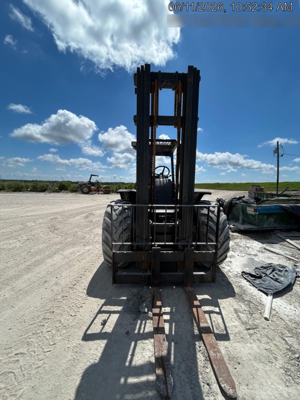 2023 CASE 588H