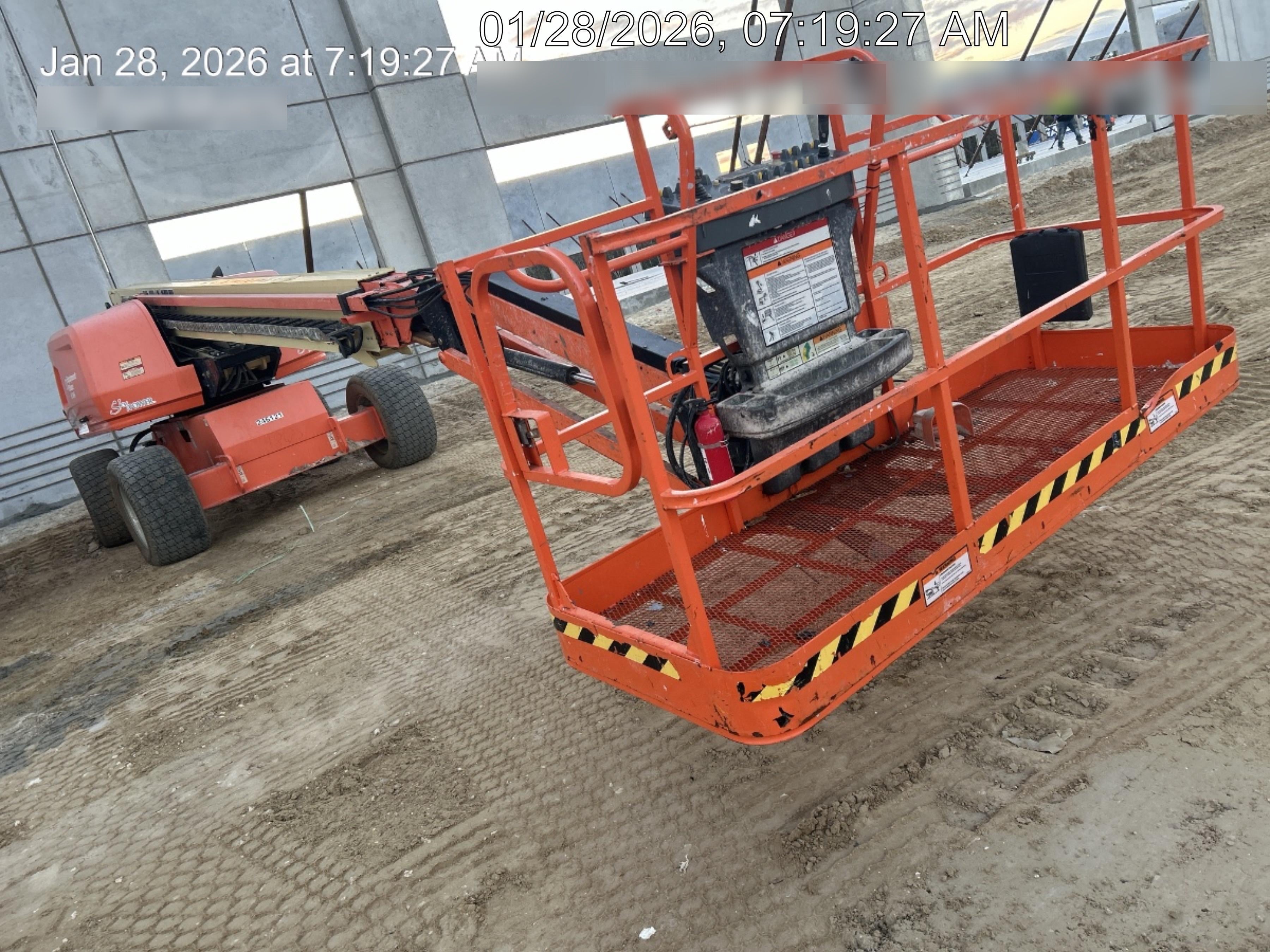 2022 JLG 660SJ