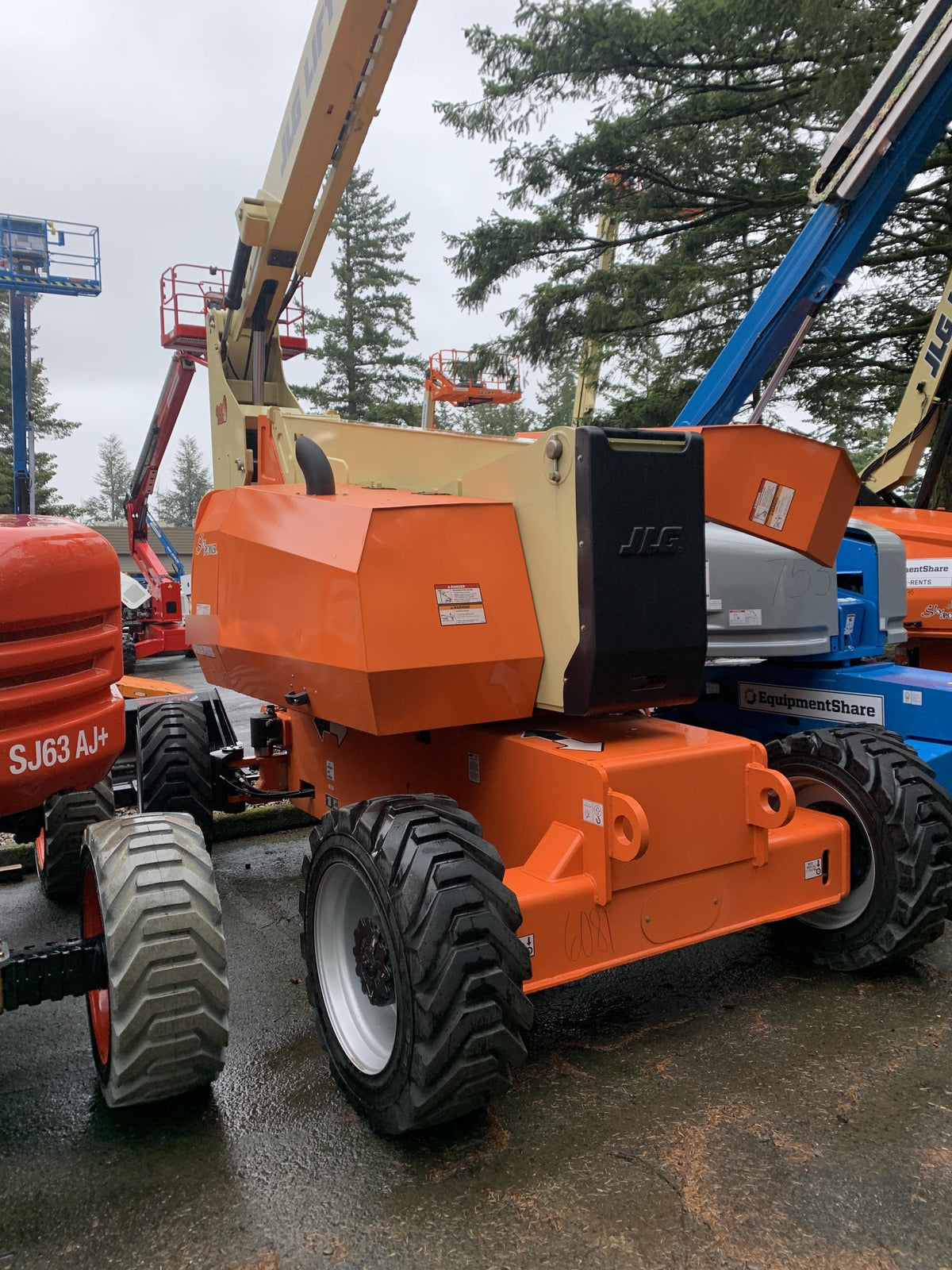 2021 JLG 800AJ