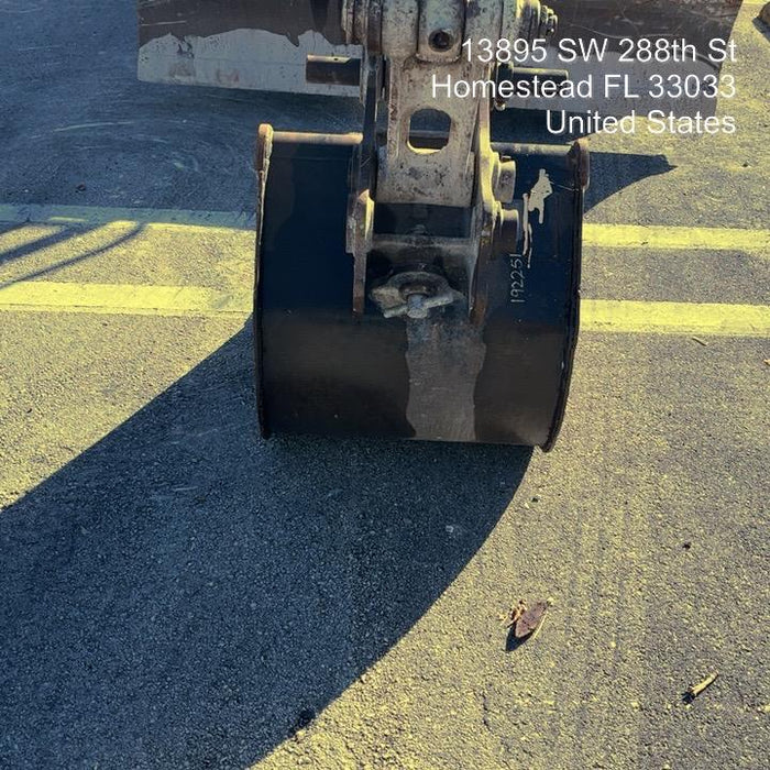 2015 CASE 24" Bucket - Case