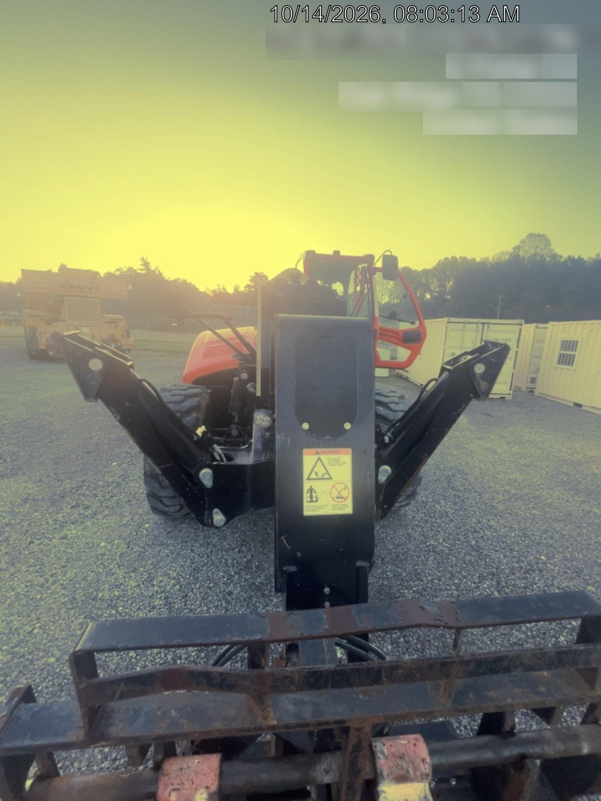 2022 JLG 1075