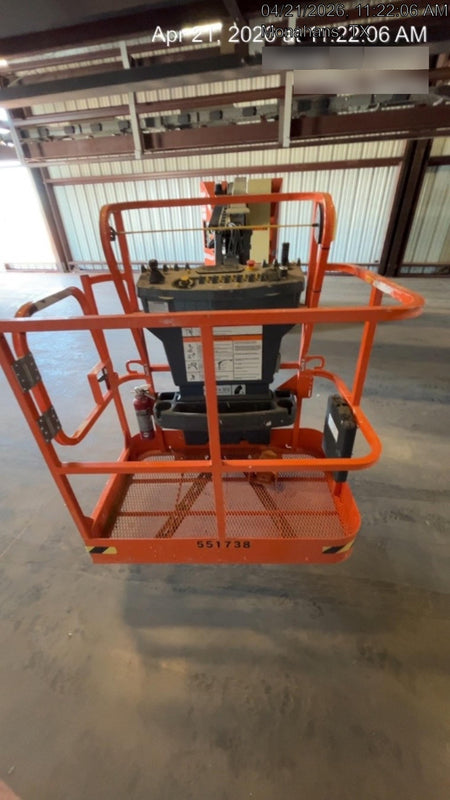 2025 JLG E300AJP