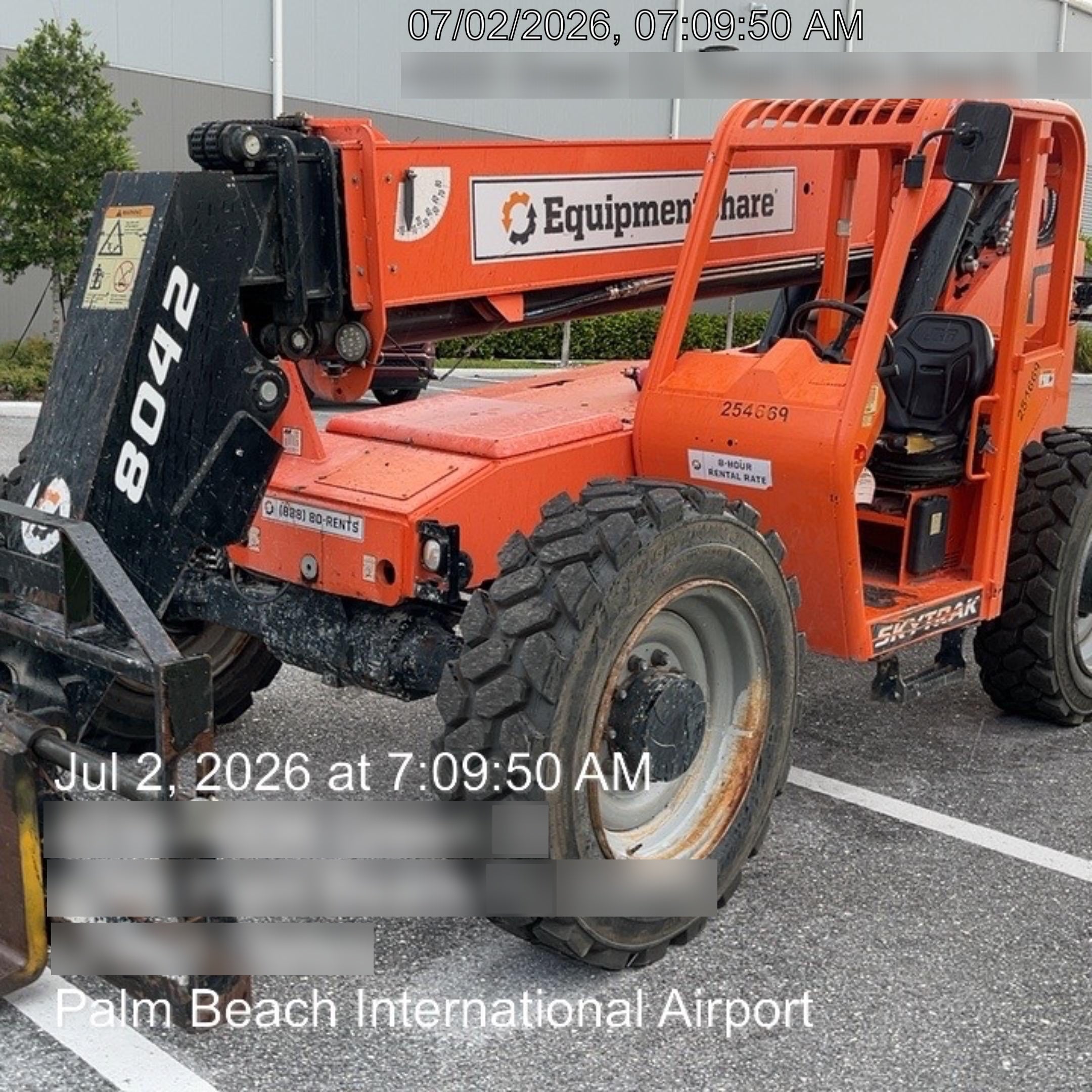 2022 SKYTRAK 8042
