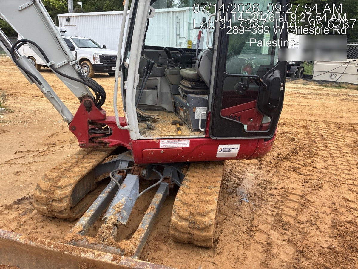2022 TAKEUCHI TB235-2CR