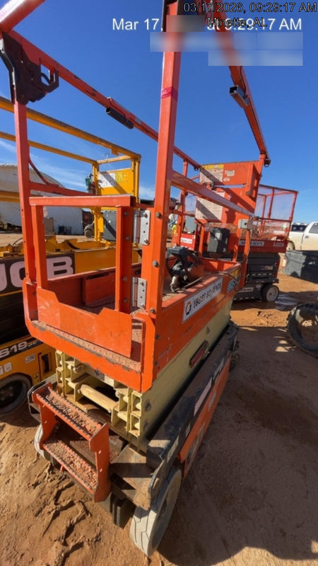 2021 JLG ES1932
