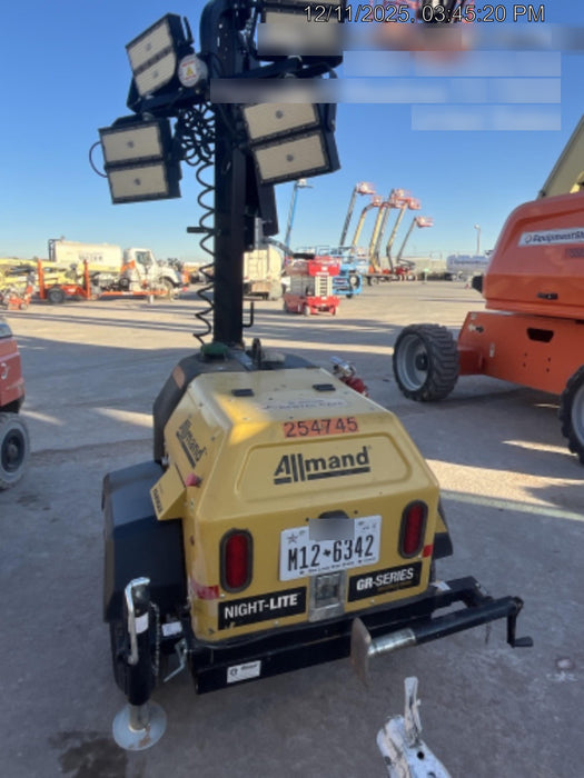 2022 Allmand NLV3GR (4) LED Light Fixture 350W, 23' Vertical Mast, 3kW Prime, Towable, ES Decals, T3