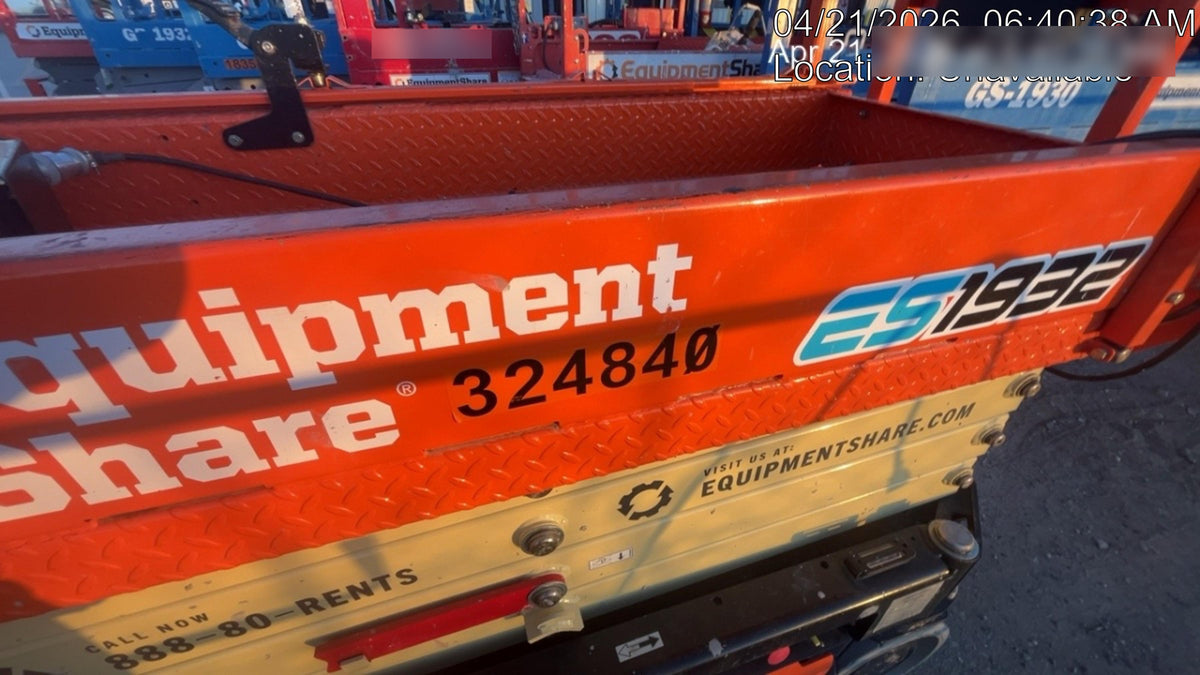 2023 JLG ES1932