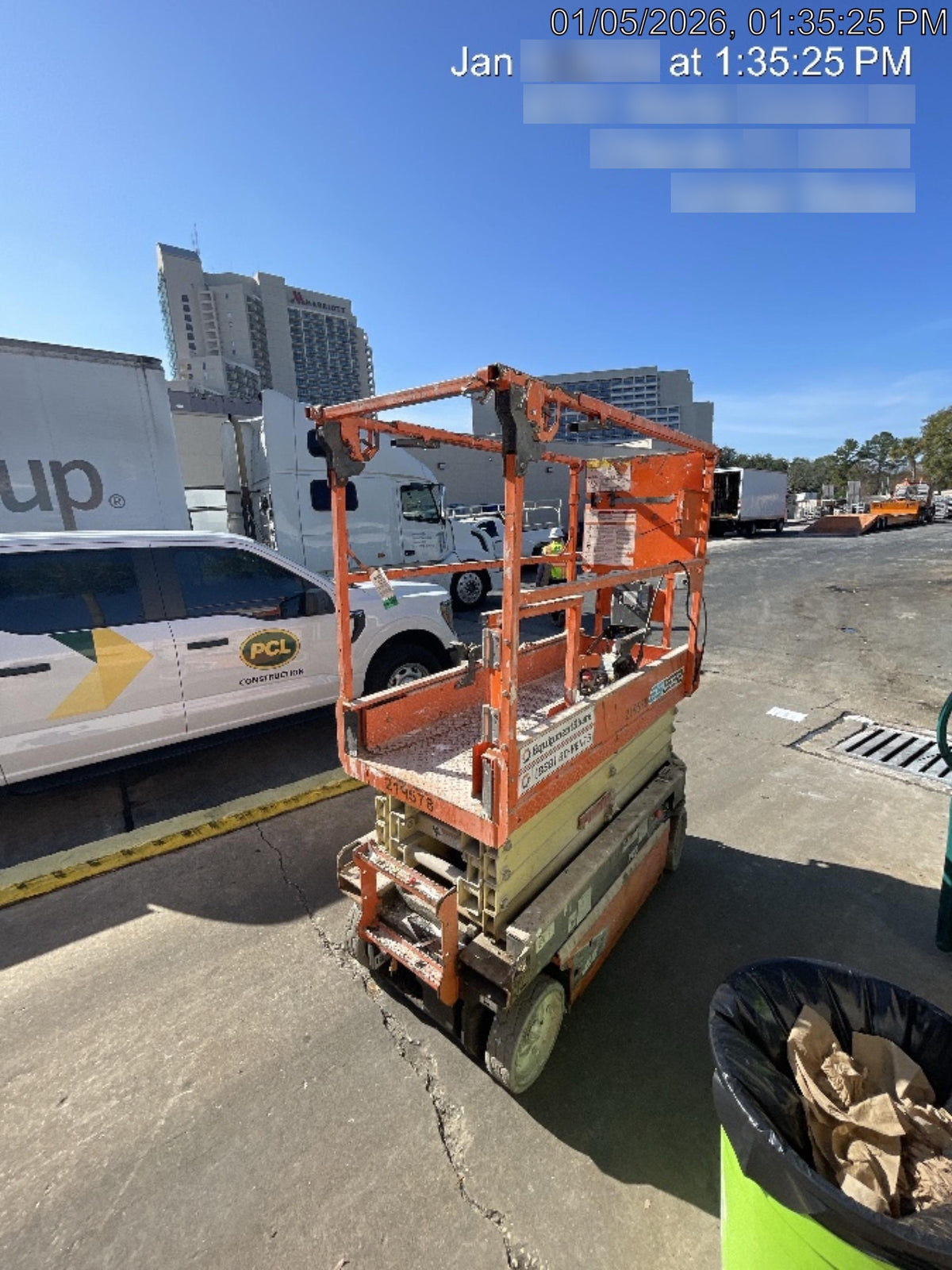 2022 JLG ES1932