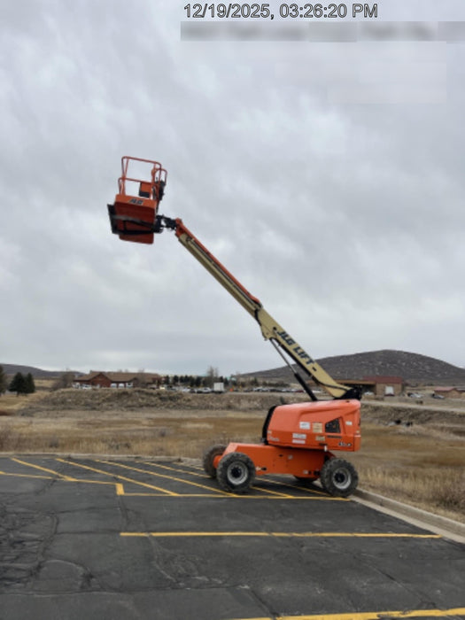 2019 JLG 400S