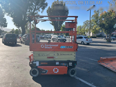 2022 JLG ES1932