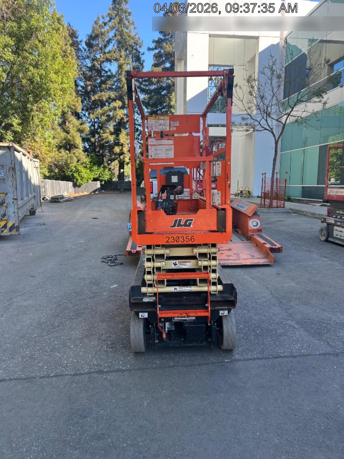 2022 JLG ES1932