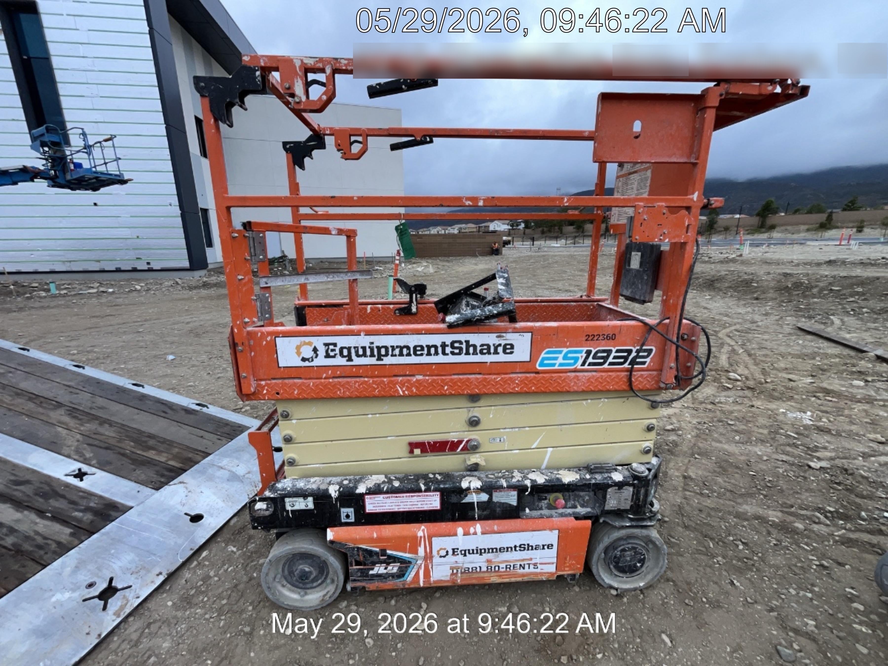 2022 JLG ES1932