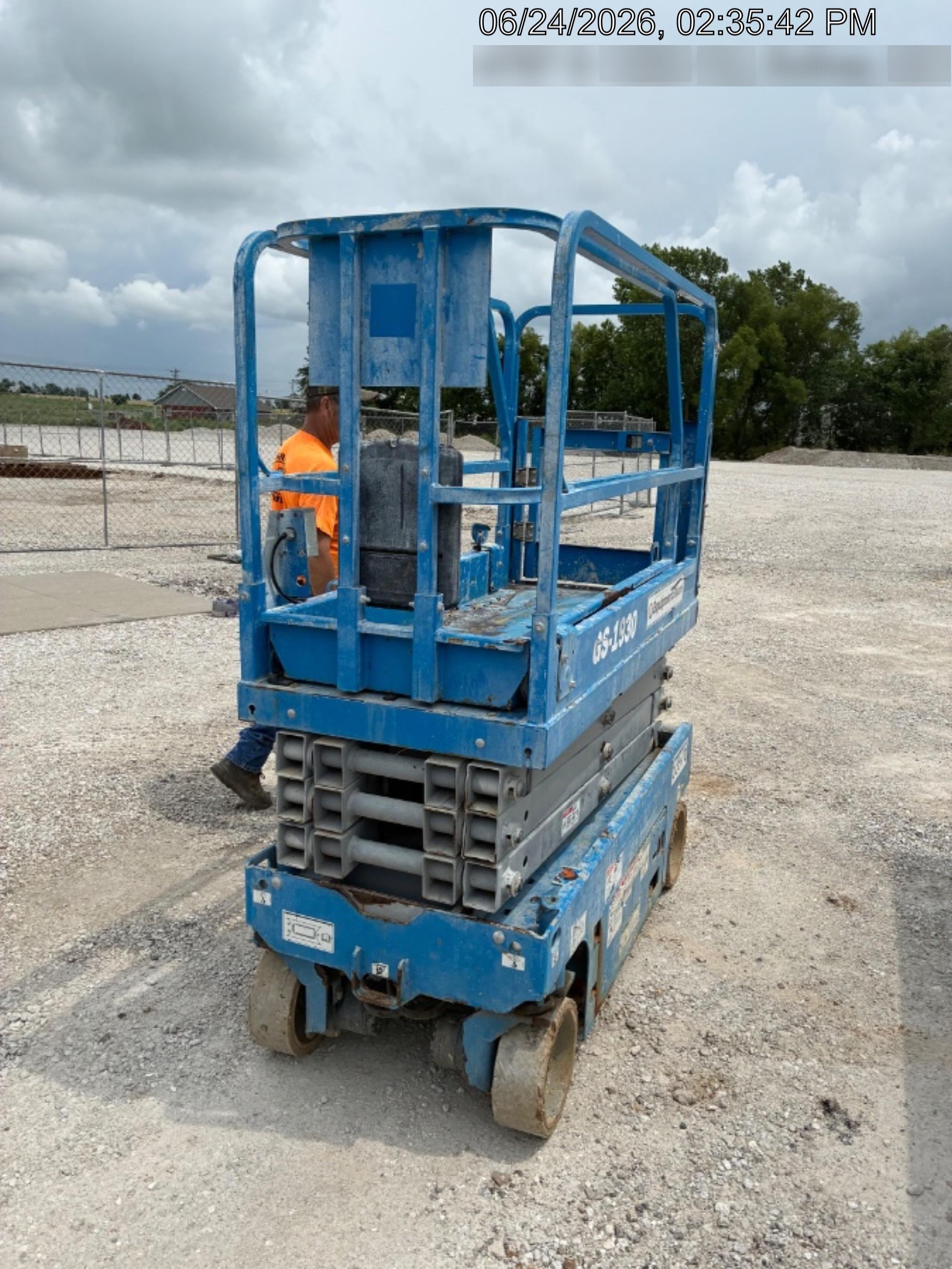 2020 Genie GS-1930 Solid Non Marking Tires, Beacon, Folding rails with half height swing gate