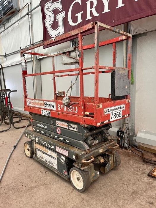 2018 Skyjack SJIII-3219 Skyjack SJIII3219 Scissor Lift w/Trojan Batteries