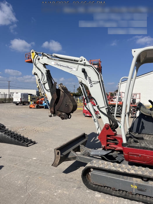 2021 TAKEUCHI TB235-2R