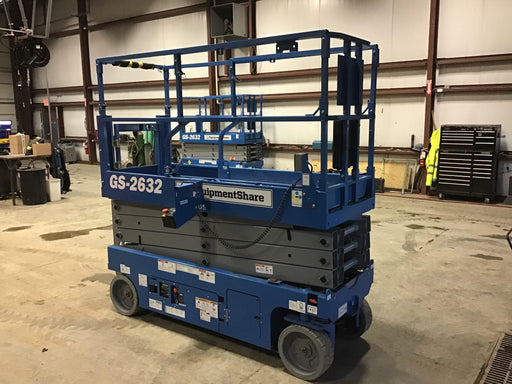 2019 Genie GS-2632 Folding rails with half height swing gate