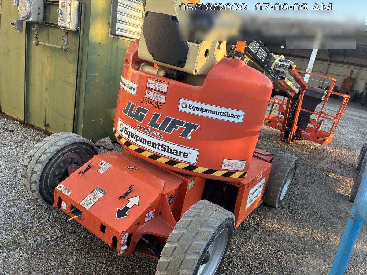 2022 JLG E450AJ