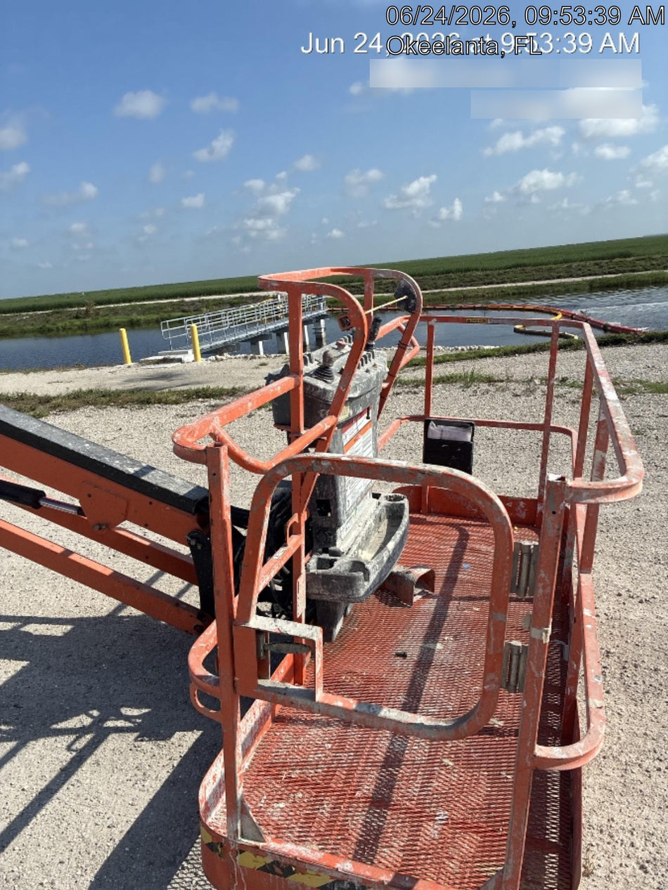 2022 JLG 660SJ