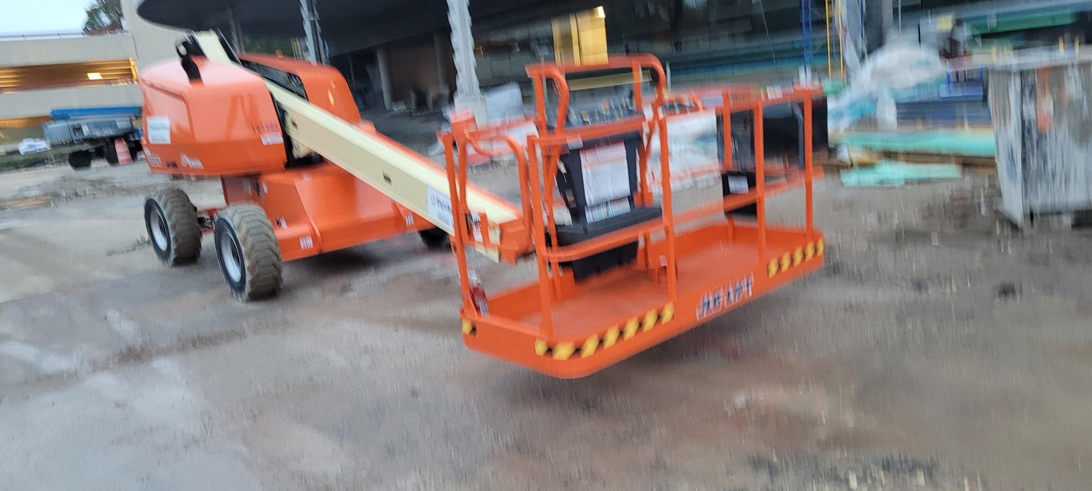 2021 JLG 400S
