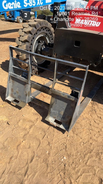 2022 ARROW MATERIAL HANDLING 60" Pallet Forks - Arrow