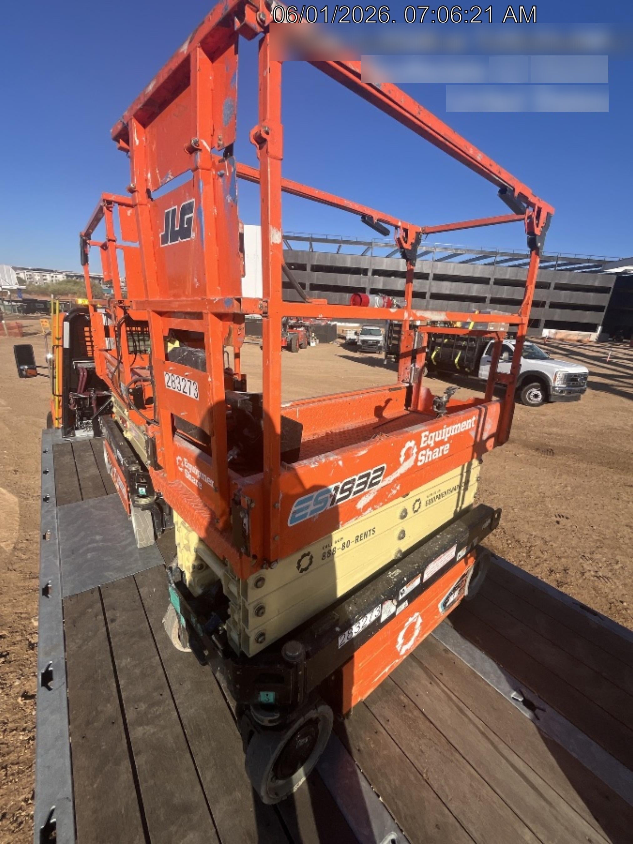 2022 JLG ES1932