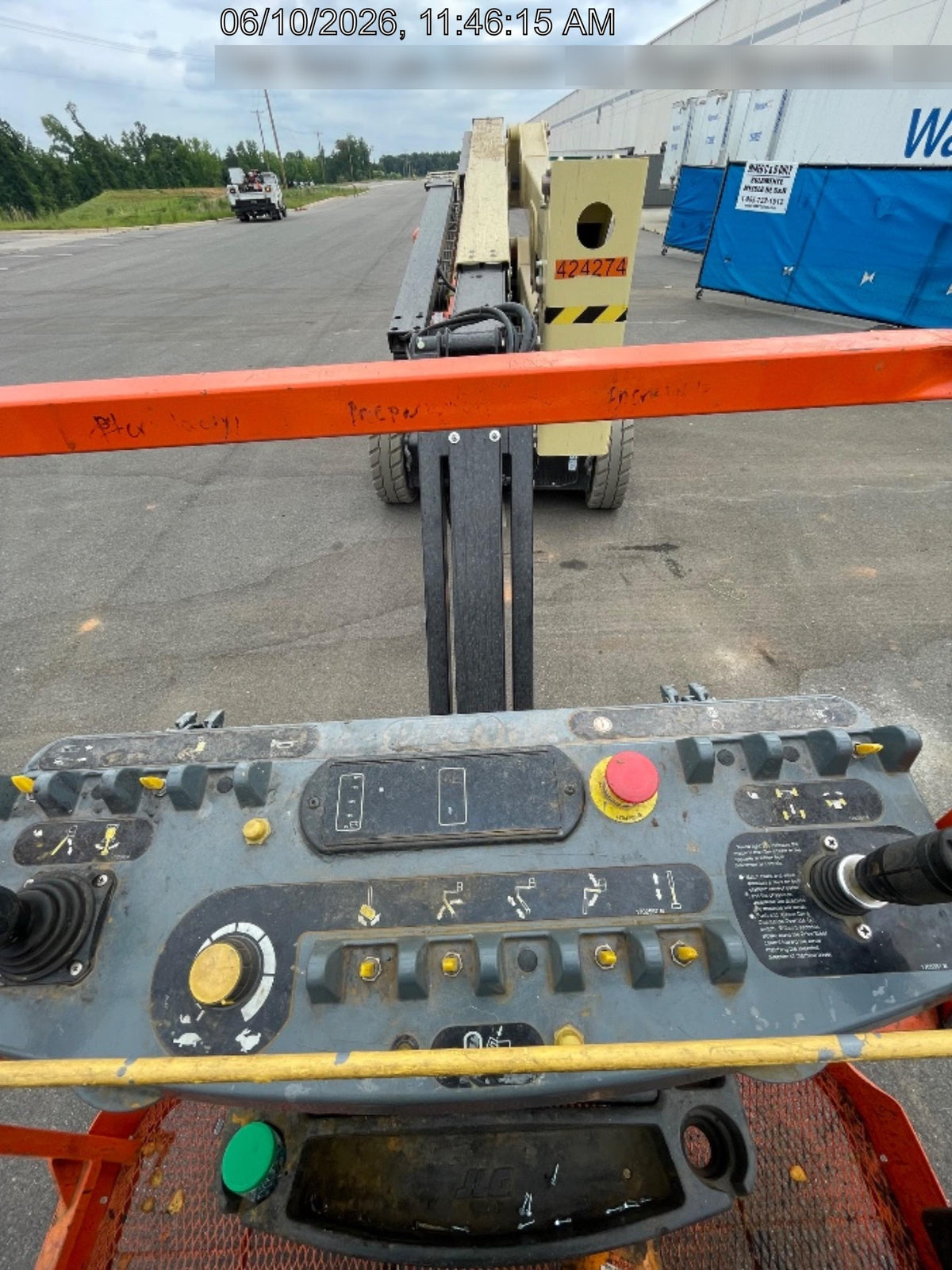 2024 JLG E450AJ