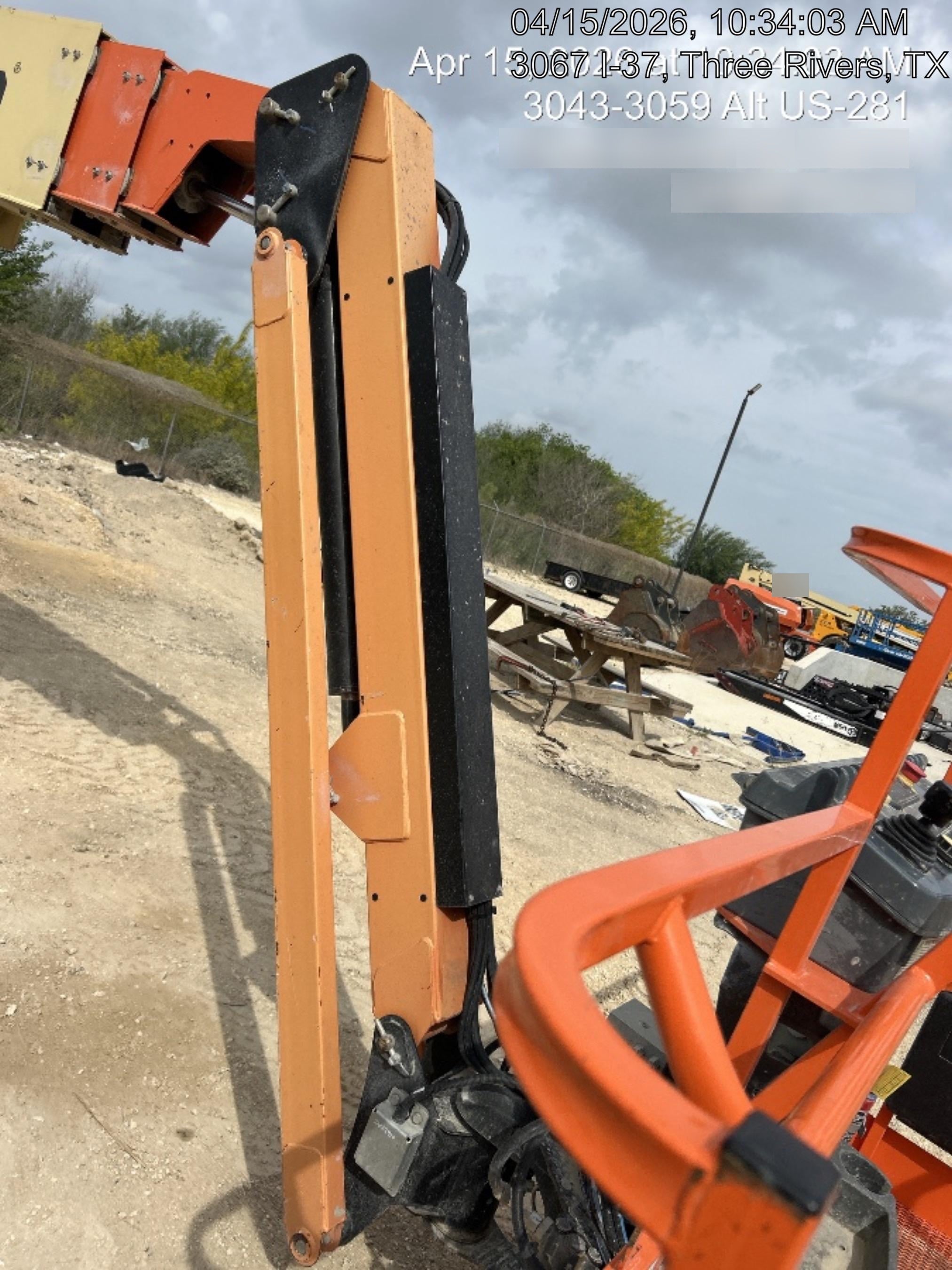 2023 JLG 860SJ