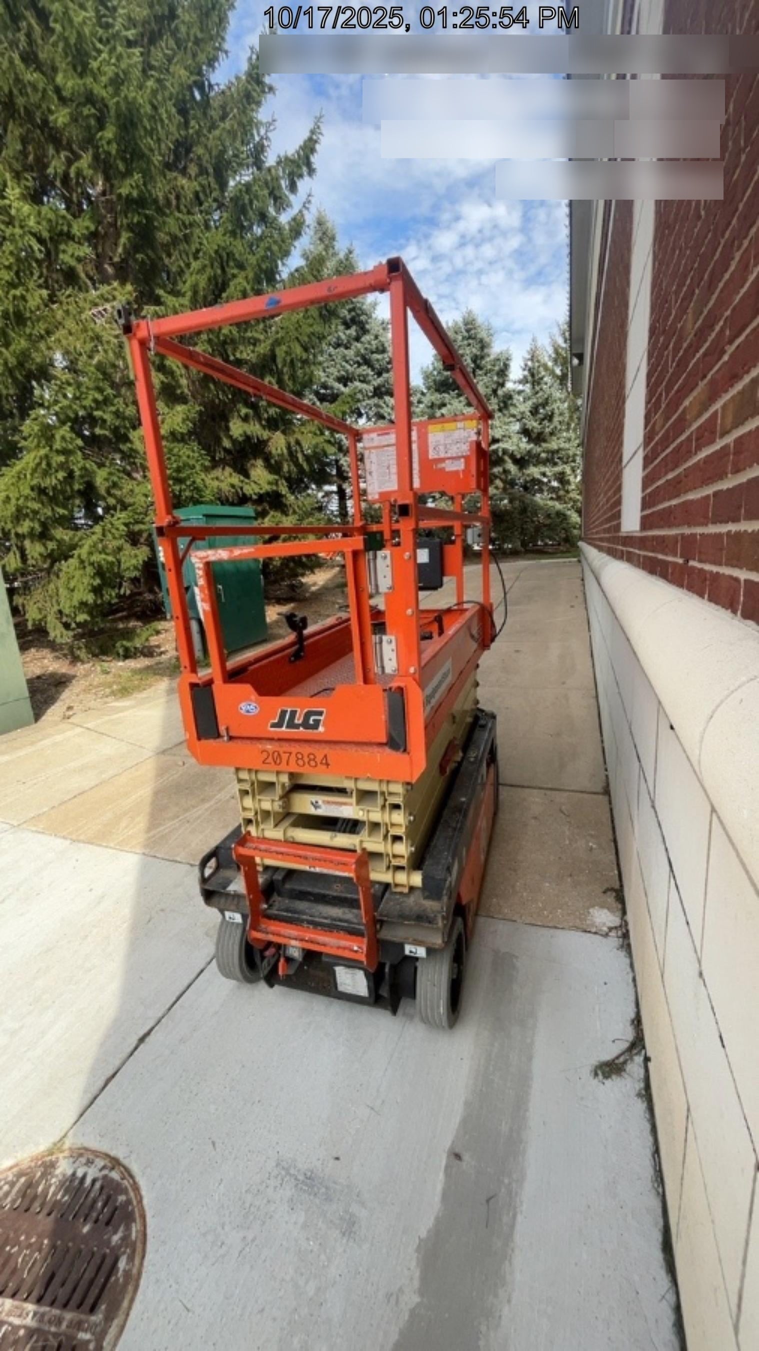 2022 JLG R1932