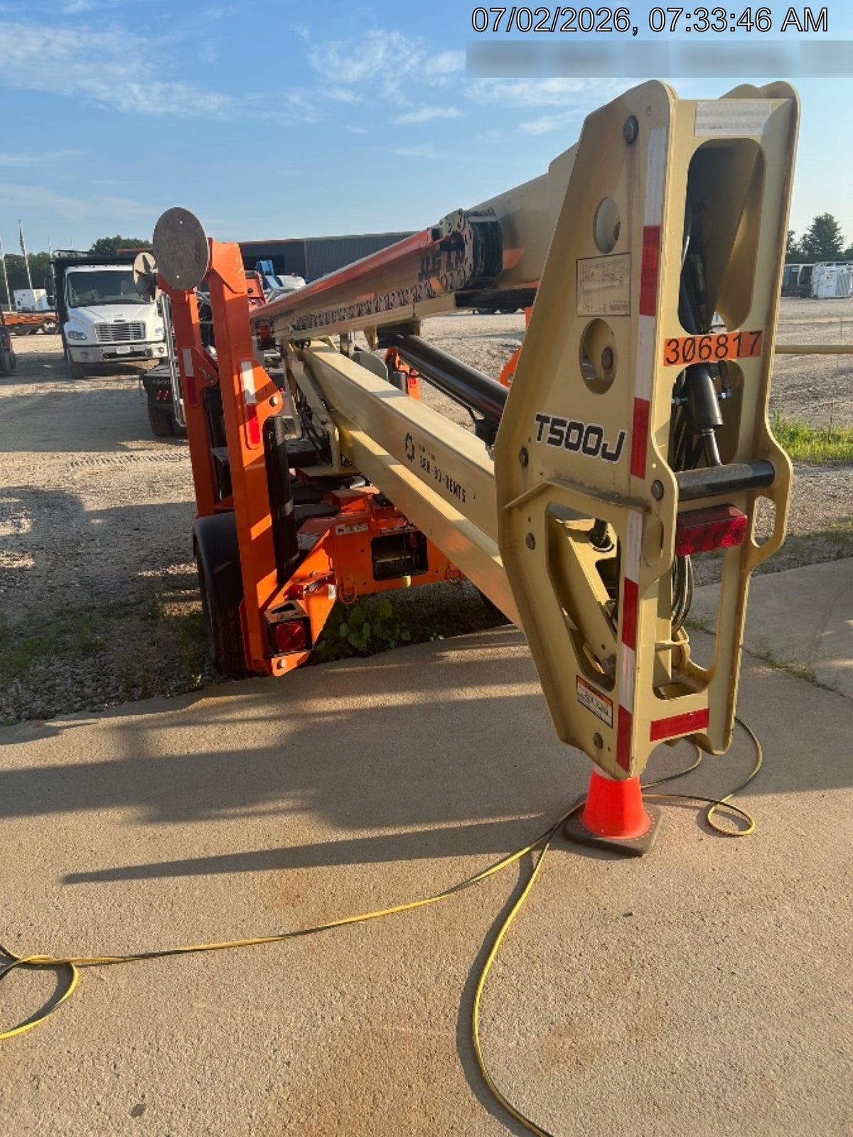 2023 JLG T500J