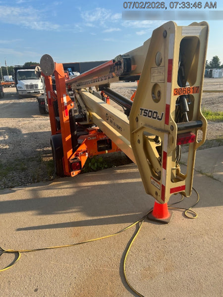 2023 JLG T500J