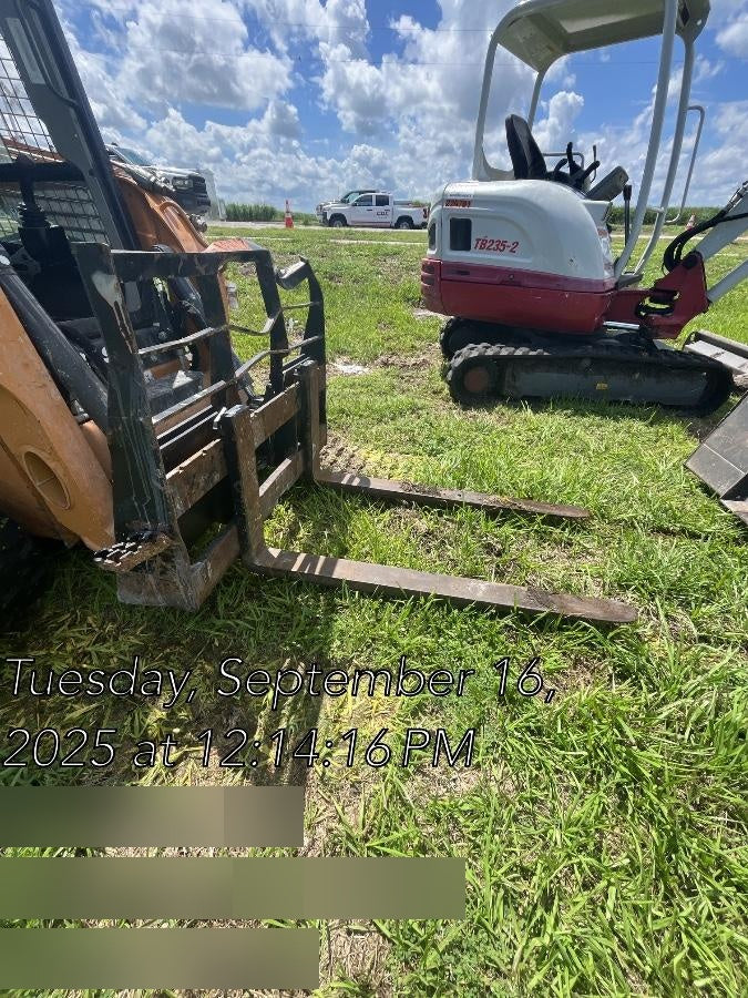 2022 ARROW MATERIAL HANDLING 48" Pallet Forks - Arrow