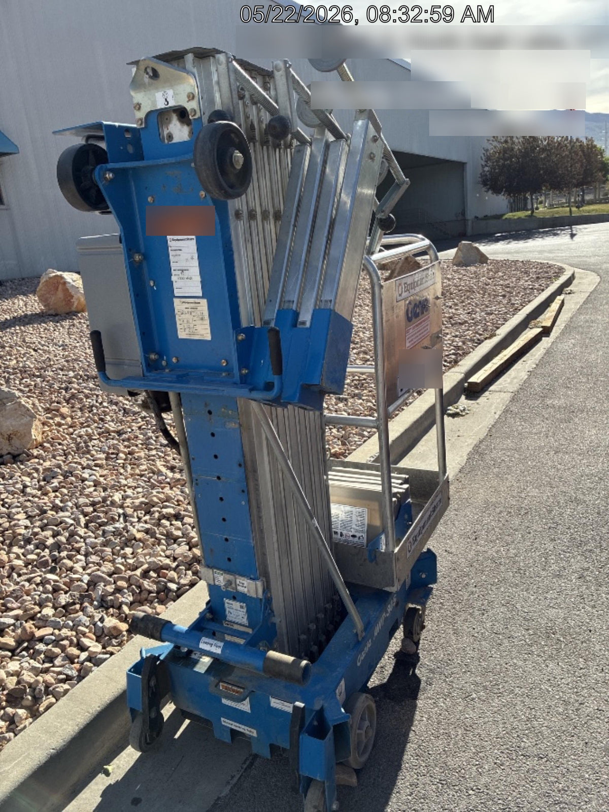 2019 GENIE AWP-30S