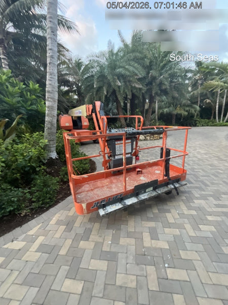 2016 JLG 660SJ