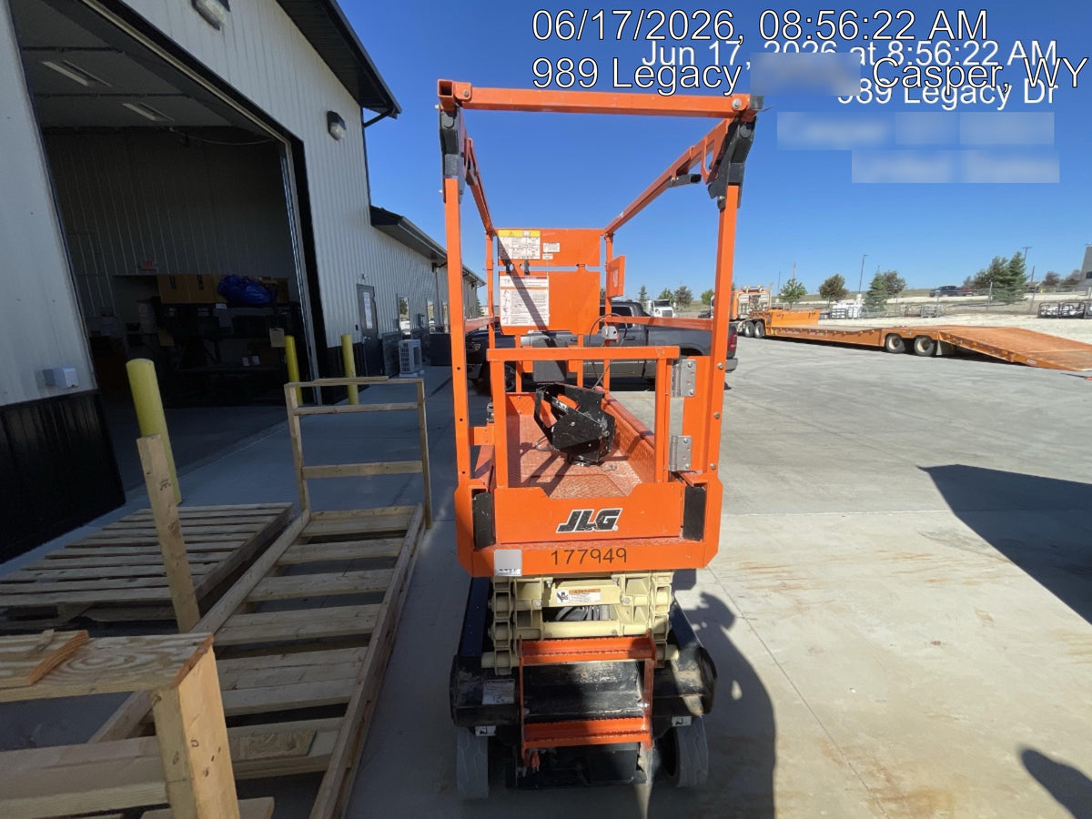 2021 JLG ES1932