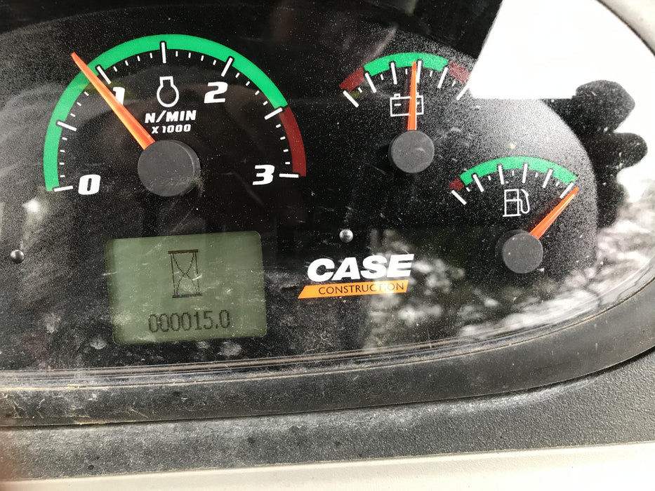 2019 Case 570N EP Canopy, 4WD, GP Front Bucket, Dual Tilt Cylinder, 84" Box Blade w/ Scarifier, Wheel Weights, Beacon