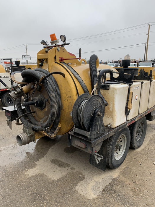 2021 Vac-Tron LP573SDT T4 Koehler Diesel Engine, 500 Gallon Debris Tank, x2 100 Gallon Water Tanks