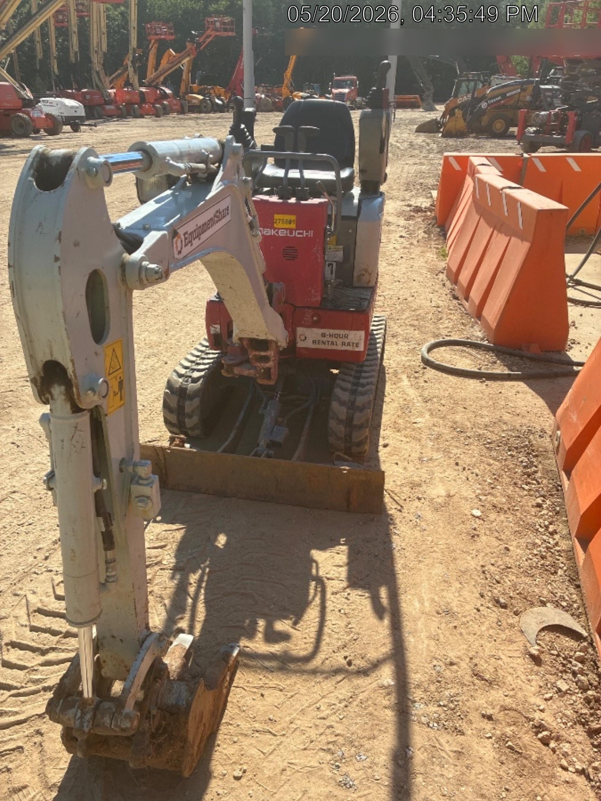 2022 TAKEUCHI TB210R