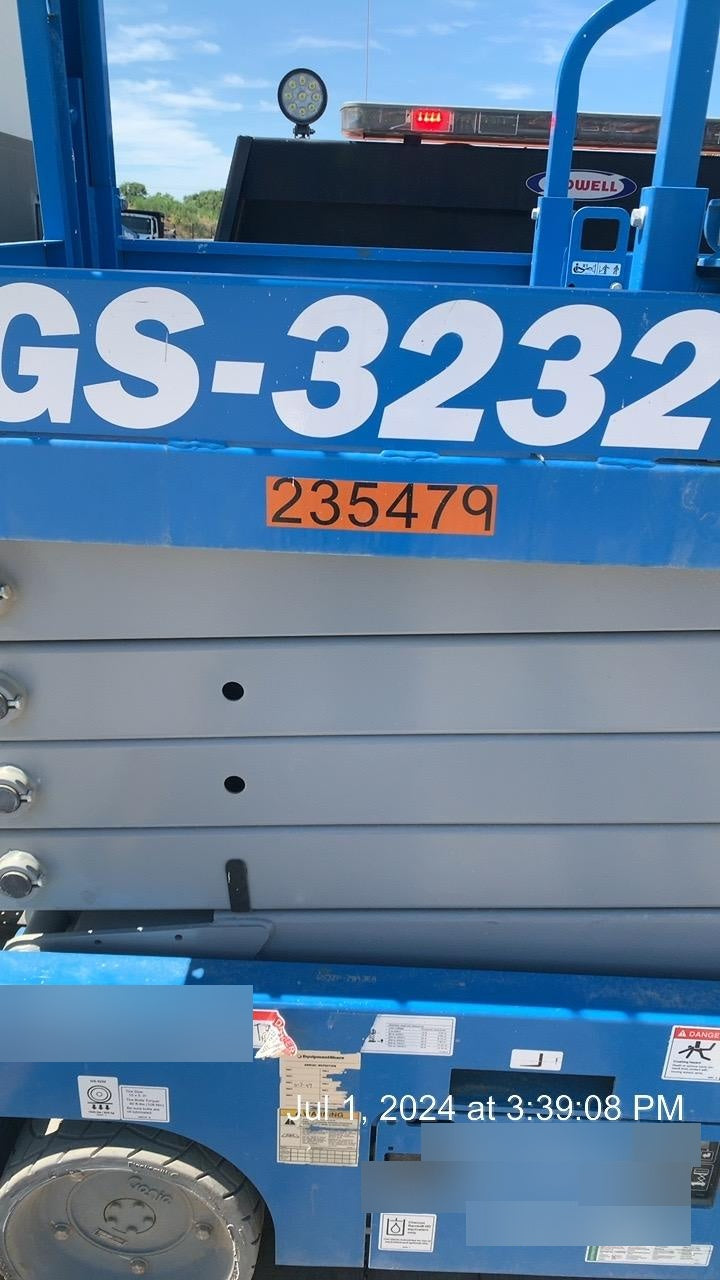 2022 GENIE GS-3232