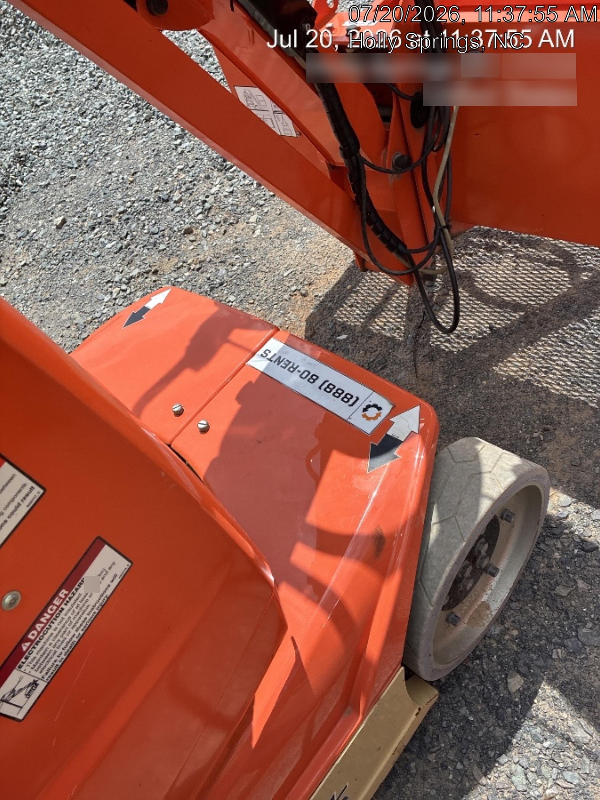 2022 JLG 26E