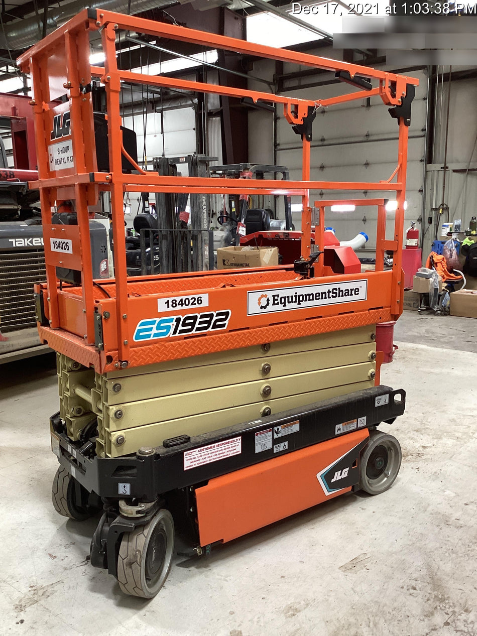 2021 JLG ES1932