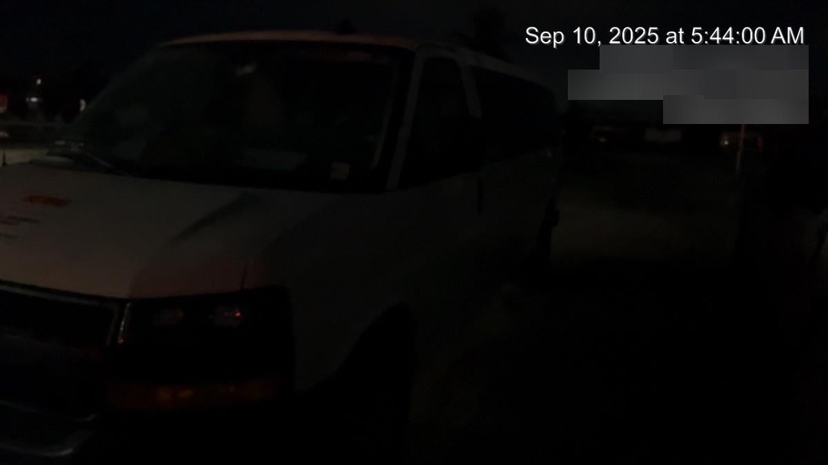 2023 CHEVROLET Express Van - Rental